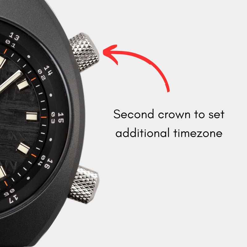 The Apogee Visitor Cerasteel™ case, micro-bead-blasted for a refined and modern finish.